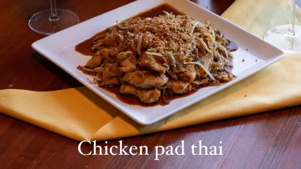 Teak Loveland Chicken Pad Thai